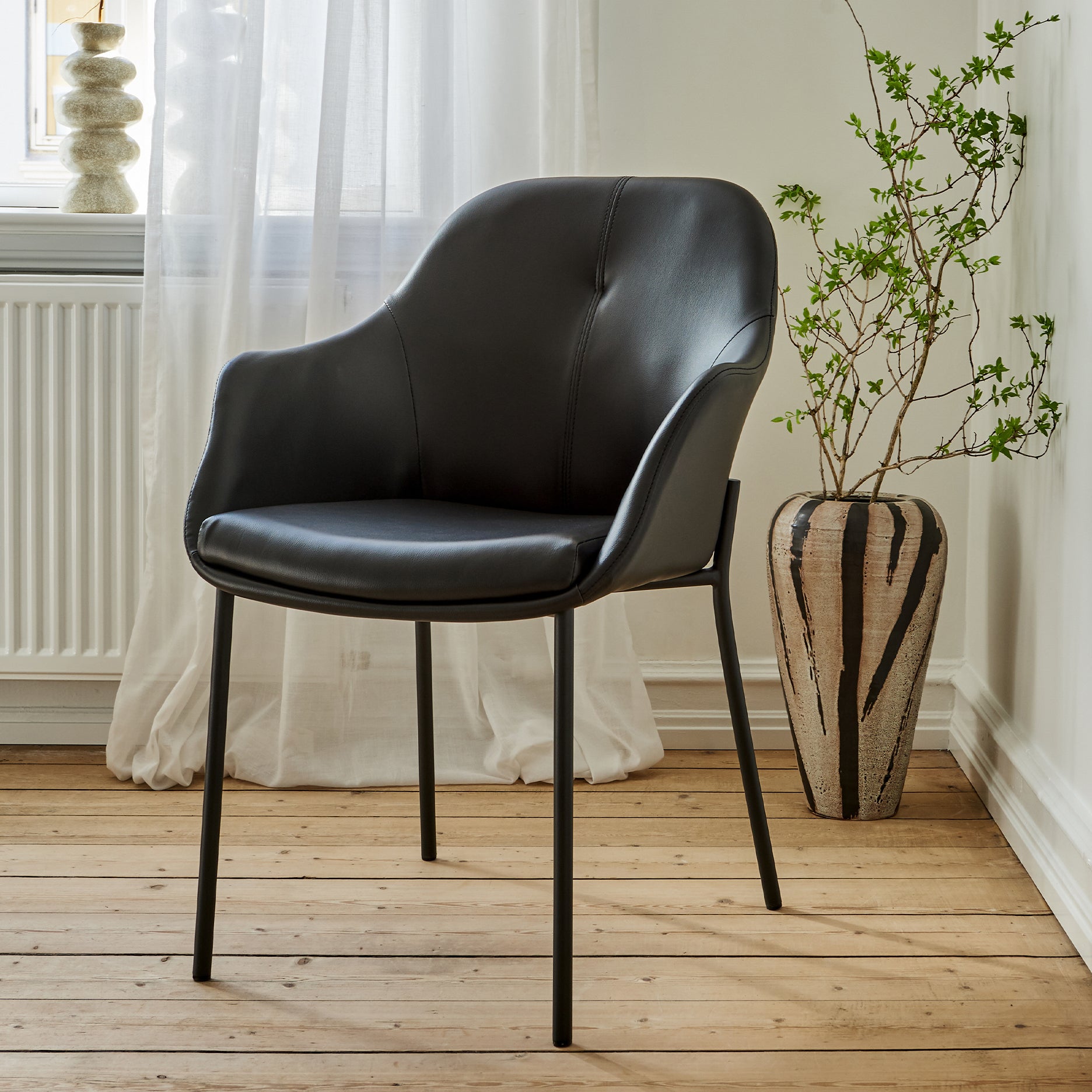 New Age Stuhl m. festen Beinen - leder